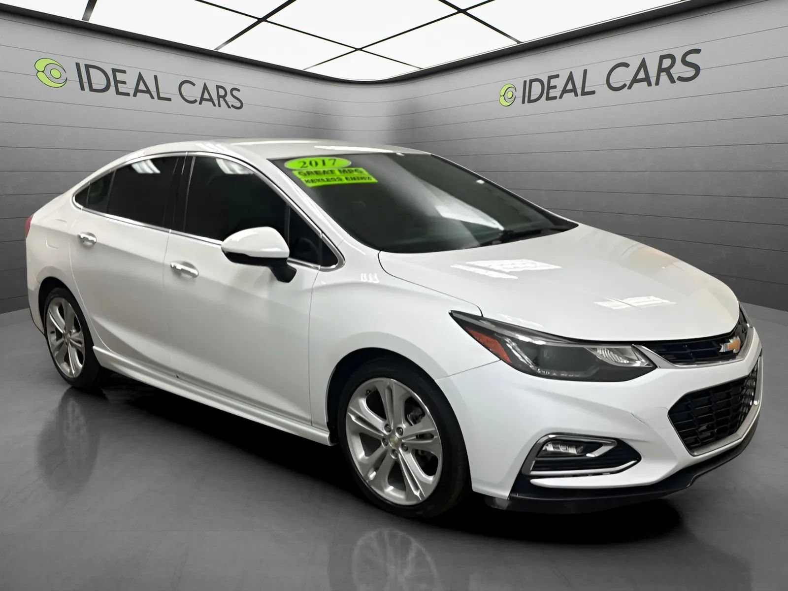 Used 2017 Chevrolet Cruze Premier w/ RS Package FWD image 3