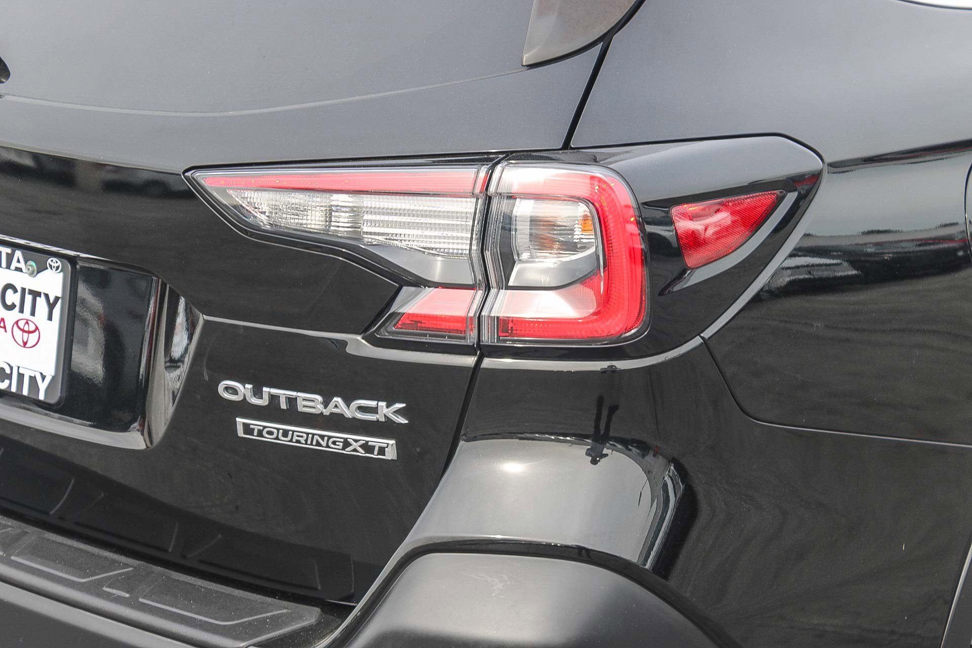 Used 2020 Subaru Outback Touring XT image 11
