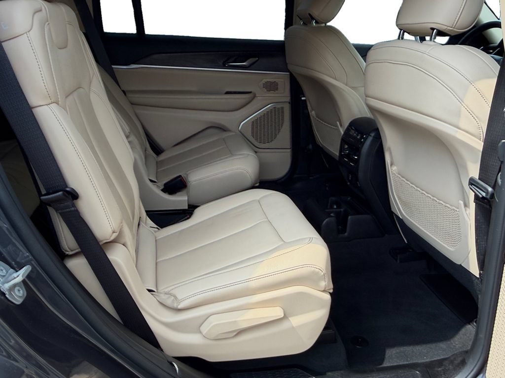 Used 2022 Jeep Grand Cherokee L Limited w/ MOPAR Finishing Package AWD/4WD image 9