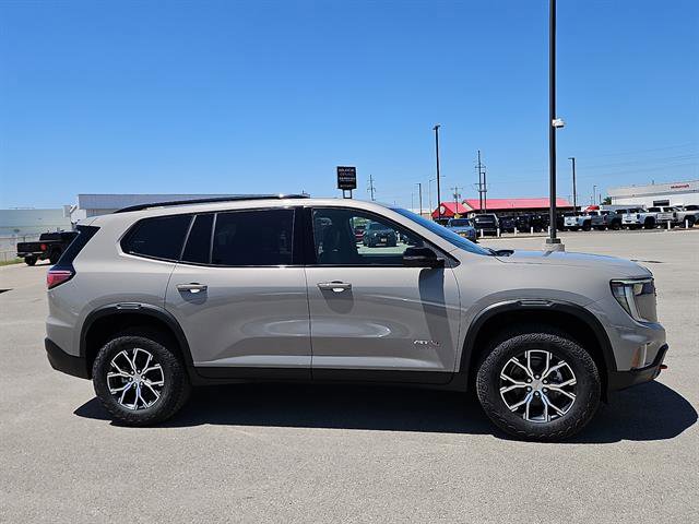 Used 2026 GMC Acadia AT4 w/ Luxury Package AWD/4WD image 6