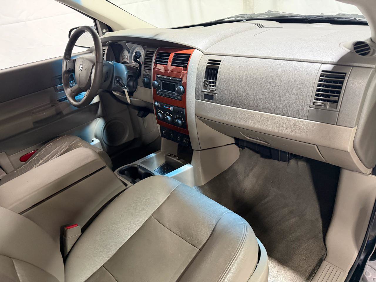 Used 2005 Dodge Durango SLT AWD/4WD image 13