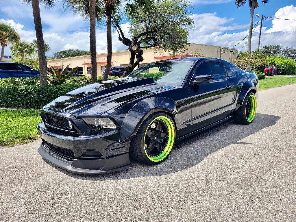 Used 2013 Ford Mustang GT w/ GT Track Pkg RWD image 2