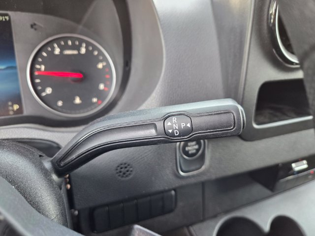 Used 2025 Mercedes-Benz Sprinter 2500 image 34