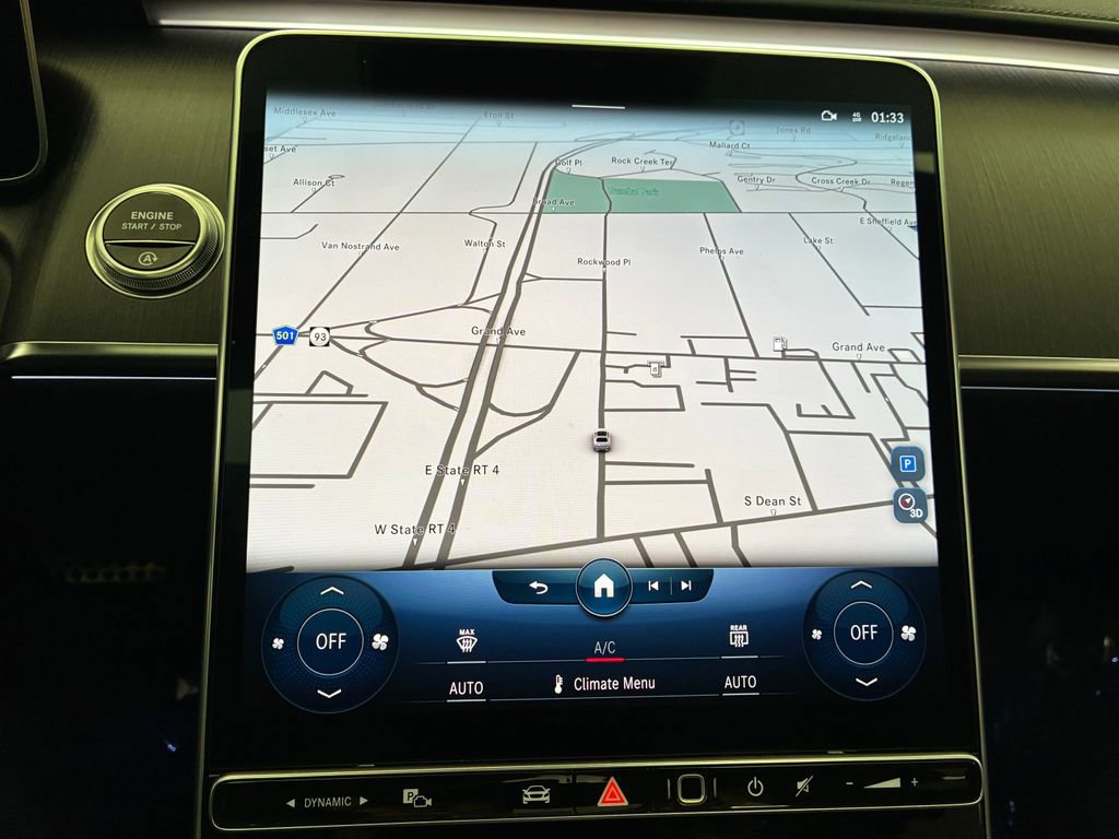 Used 2022 Mercedes-Benz S 580 4MATIC Sedan w/ AMG Line Package image 19