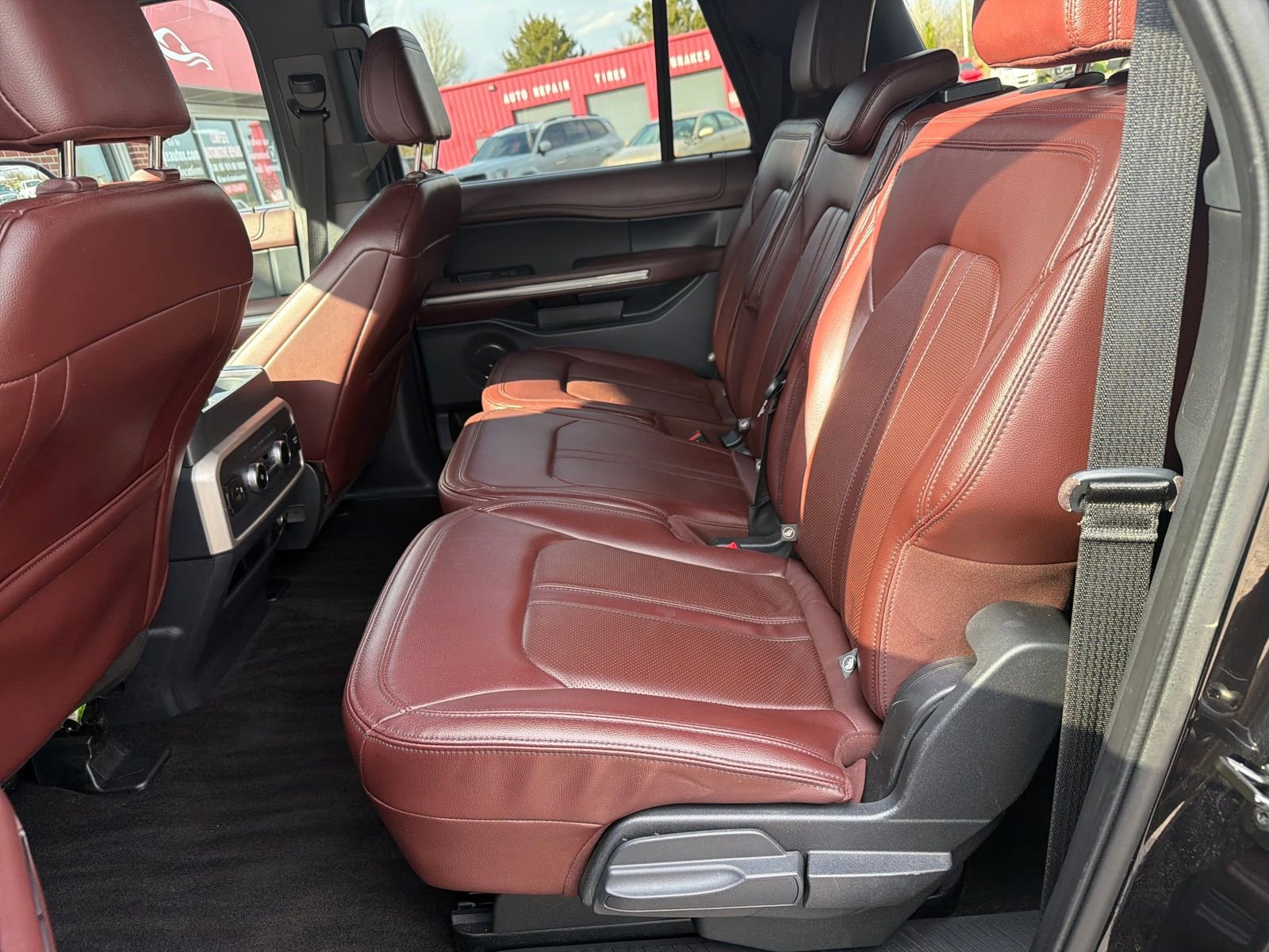 Used 2022 Ford Expedition Max Limited AWD/4WD image 23