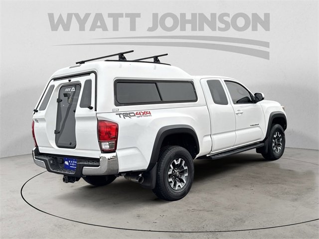 Used 2016 Toyota Tacoma TRD Off-Road image 5