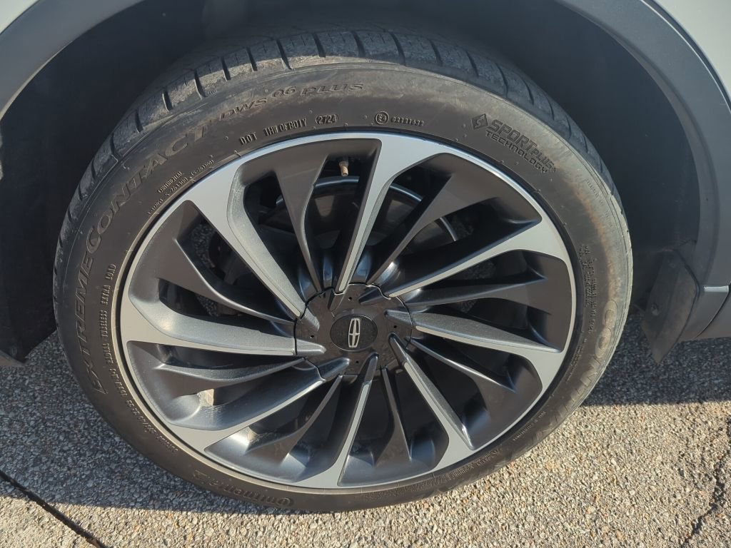 Used 2020 Lincoln Aviator Reserve w/ Equipment Group 201A image 11