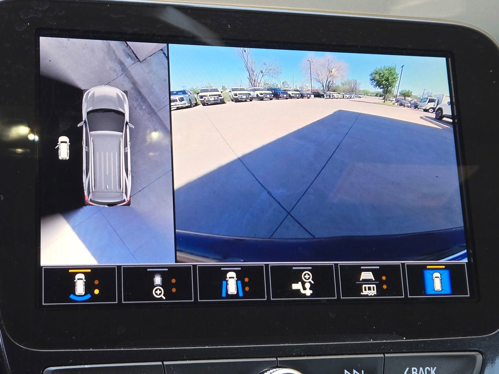 Used 2024 Chevrolet Equinox Premier FWD image 16