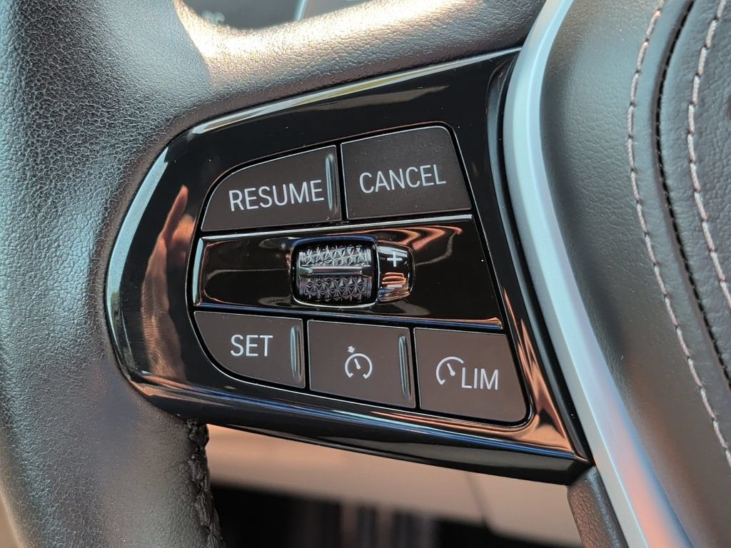 Used 2023 BMW 530i xDrive w/ Convenience Package AWD/4WD image 12