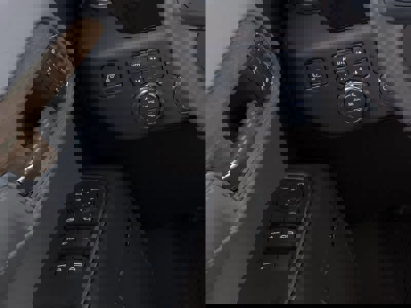 New 2026 GMC Sierra 1500 SLT image 22