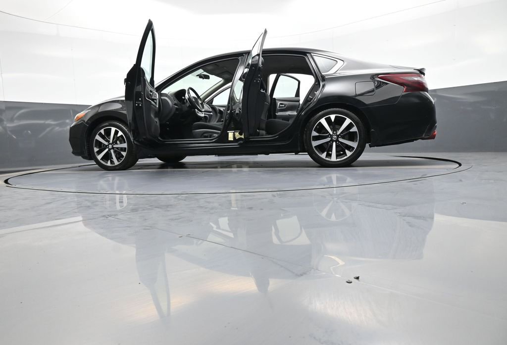 Used 2018 Nissan Altima 2.5 SR FWD image 47