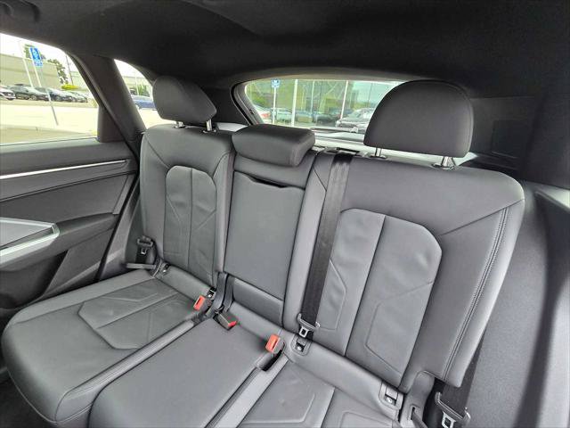 Certified 2023 Audi Q3 2.0T Premium w/ Convenience Package AWD/4WD image 17