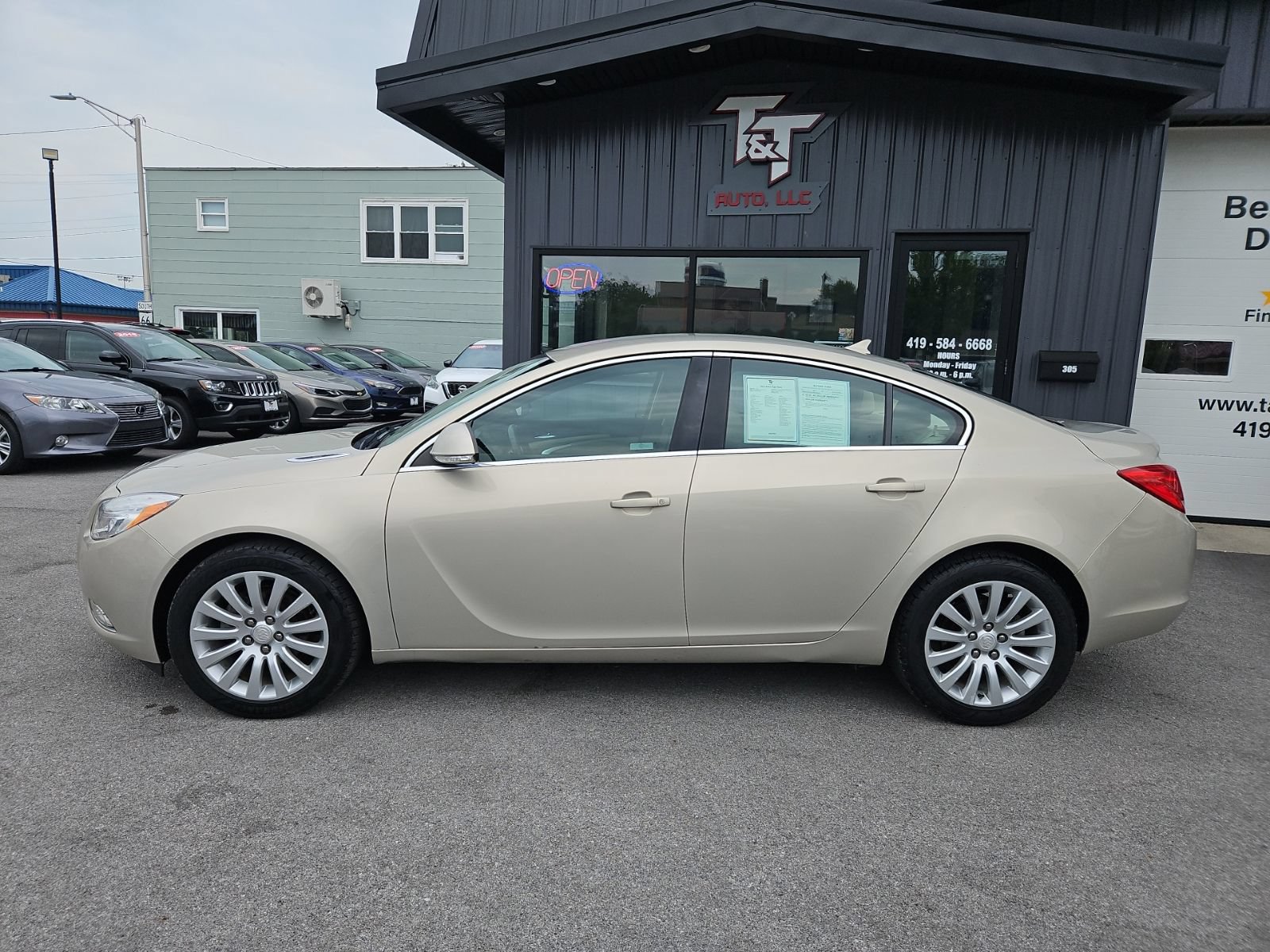Used 2012 Buick Regal Leather FWD image 3