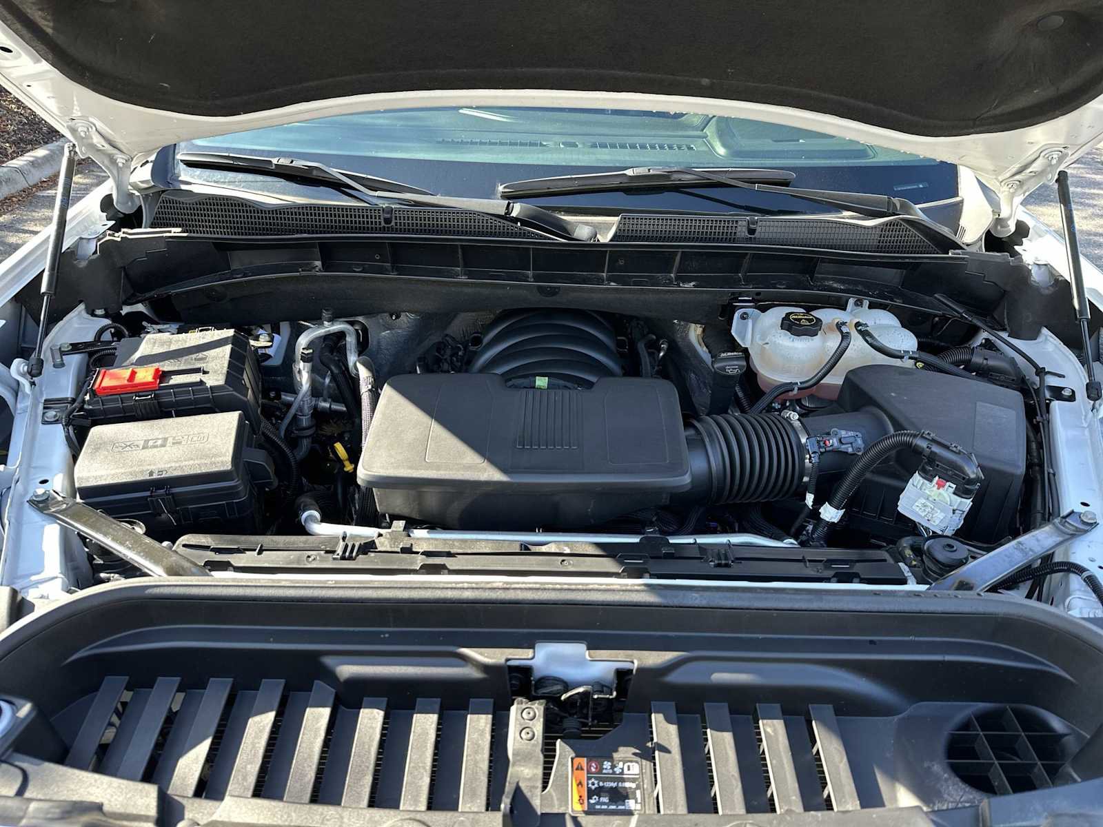 Certified 2025 GMC Sierra 1500 SLT image 13