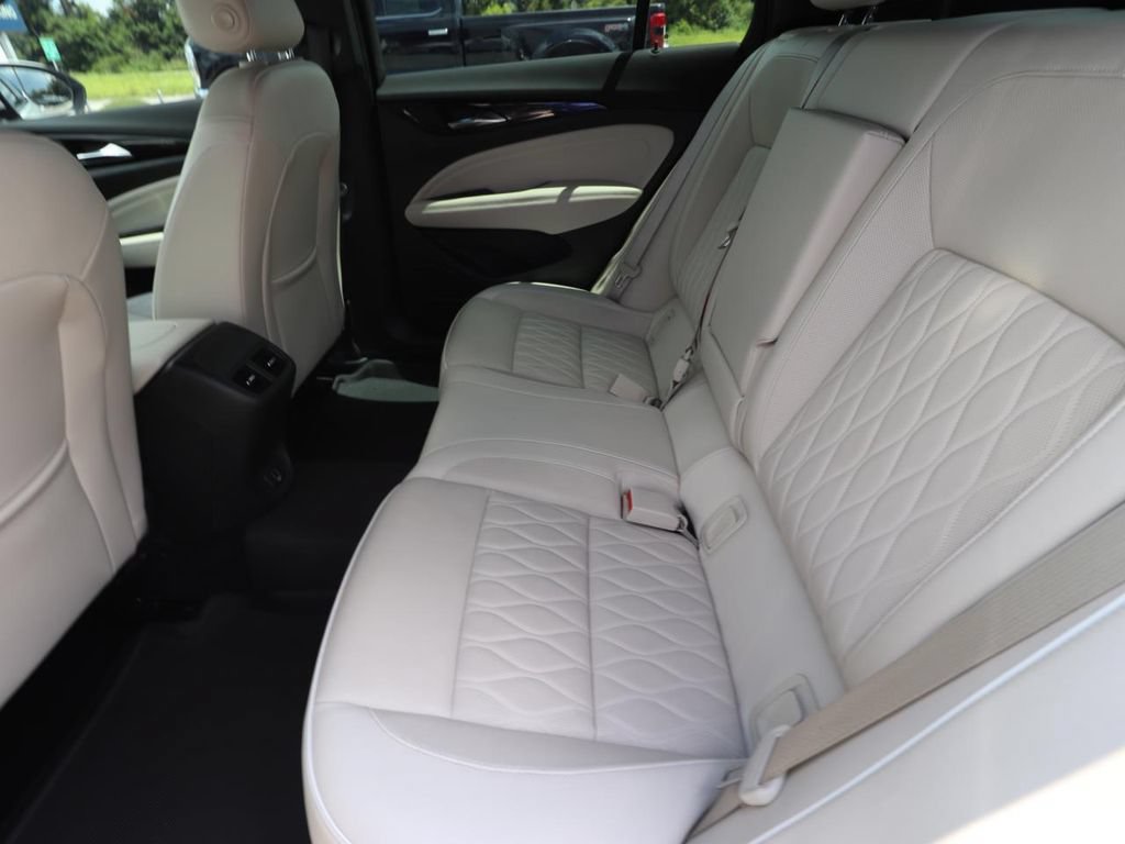 Used 2020 Buick Regal Avenir w/ Driver Confidence Package II FWD image 12
