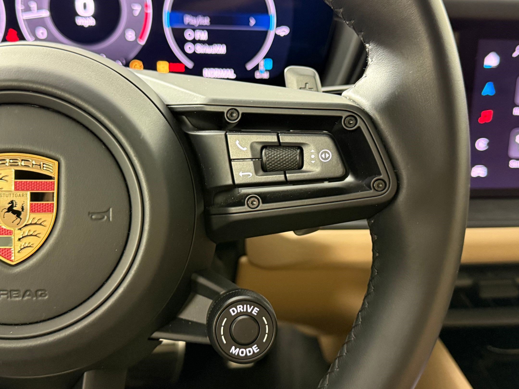 Used 2025 Porsche Cayenne GTS image 20