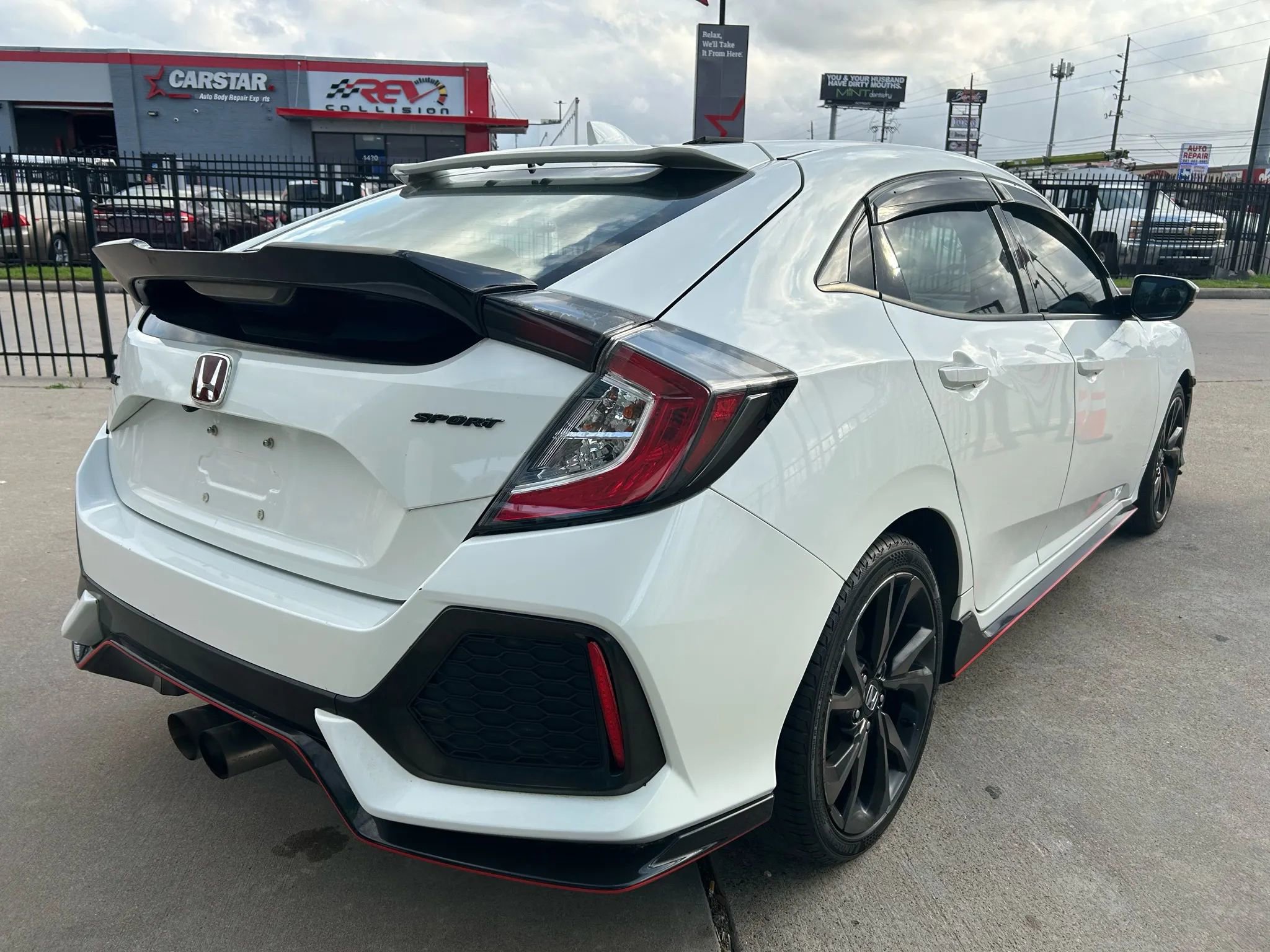 Used 2017 Honda Civic Sport image 6