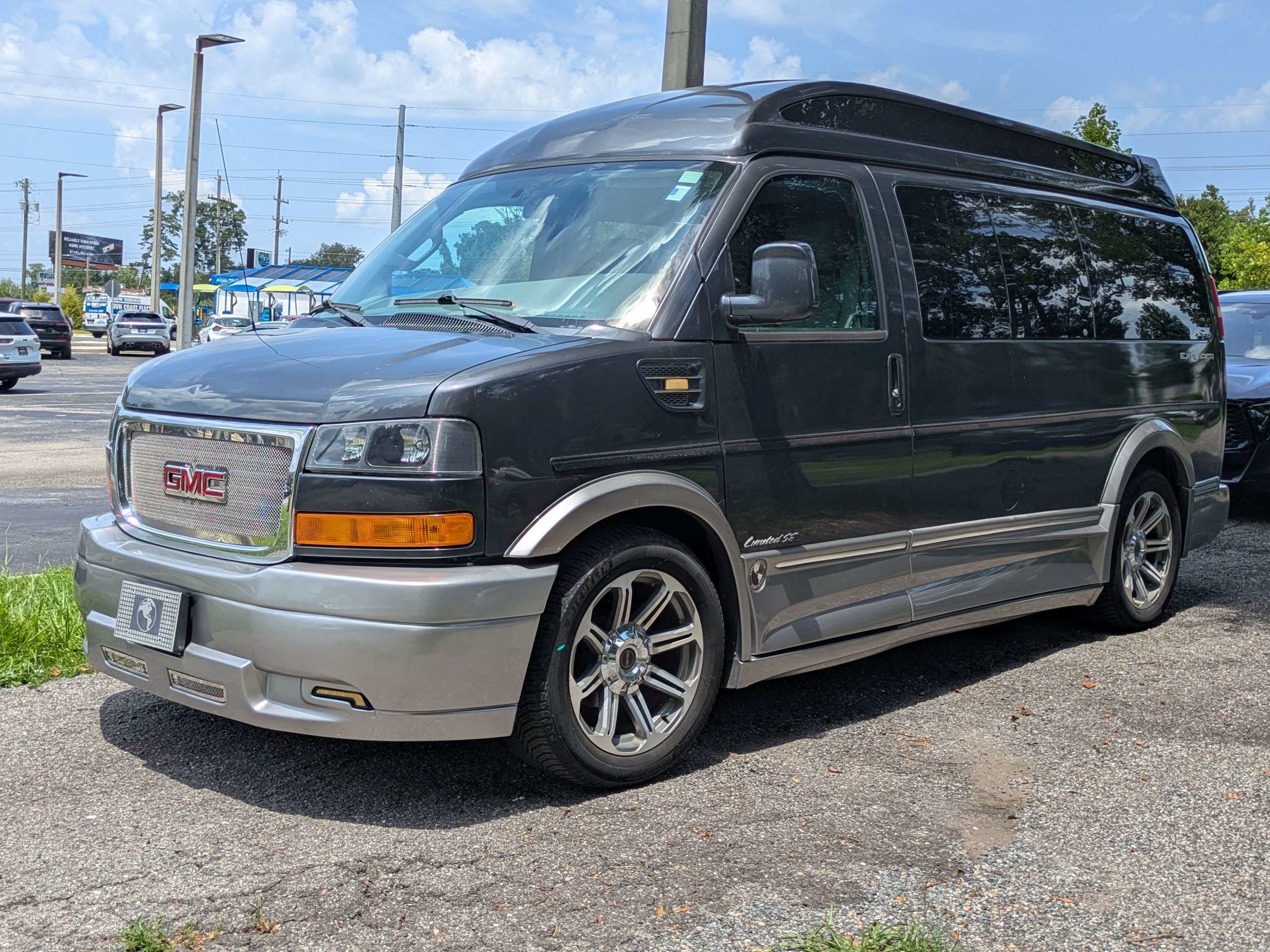 Used 2016 GMC Savana 2500 RWD image 3