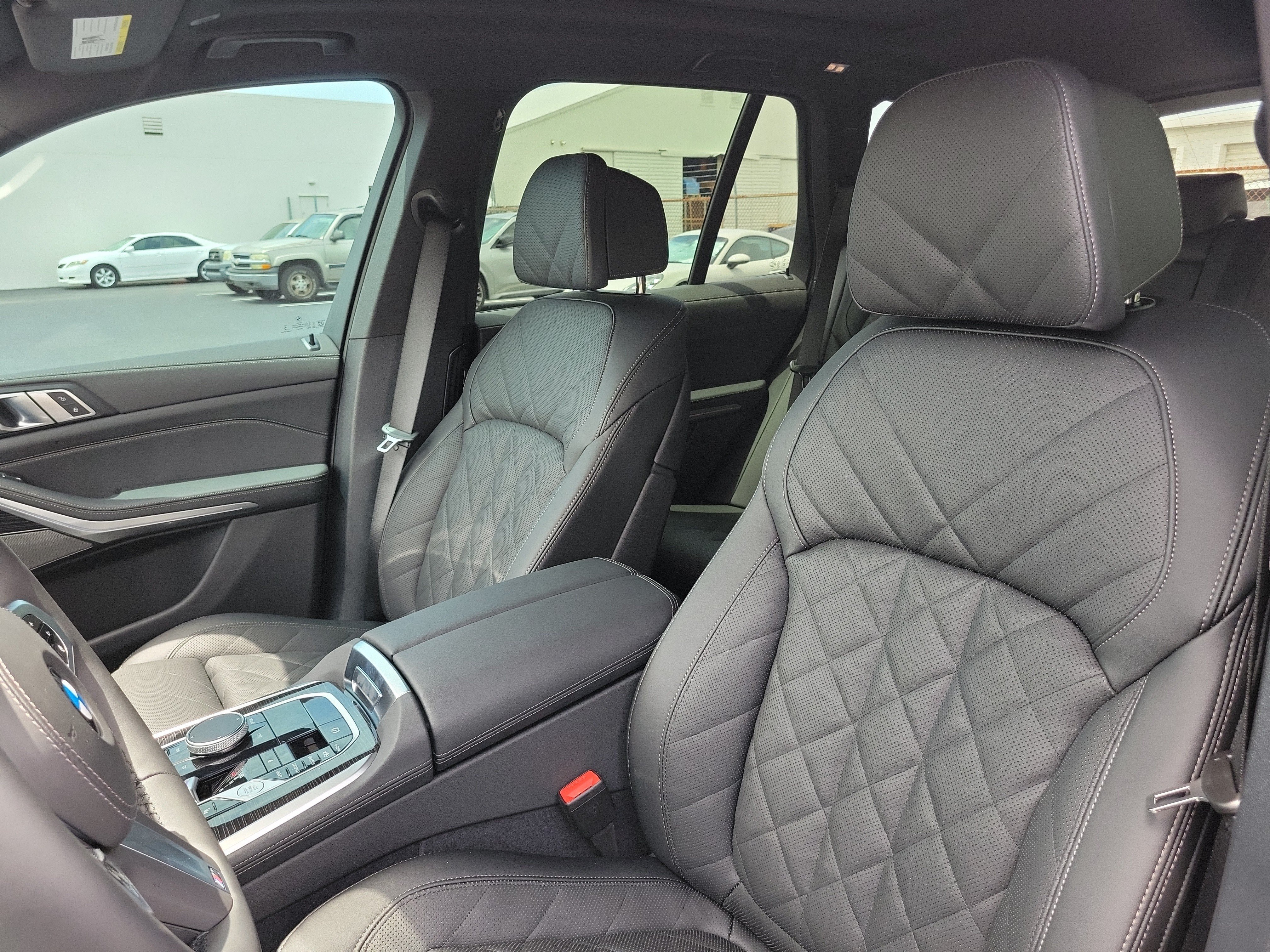 New 2026 BMW X5 xDrive40i w/ M Sport Package AWD/4WD image 17