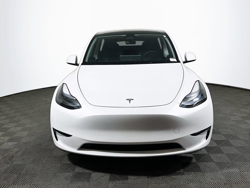 Used 2025 Tesla Model Y Long Range AWD/4WD image 2