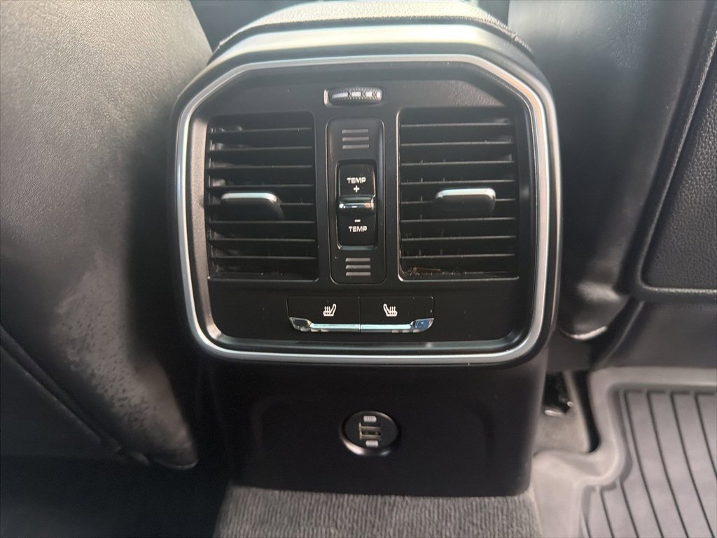 Used 2018 Porsche Macan image 26