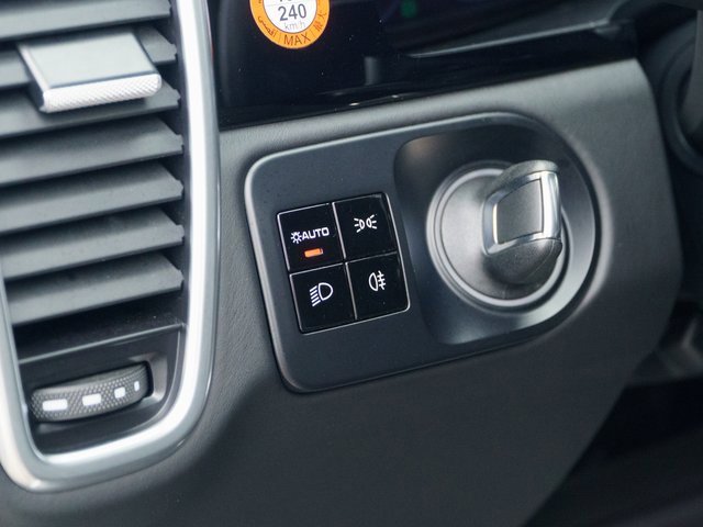 Certified 2020 Porsche Cayenne Turbo S image 29