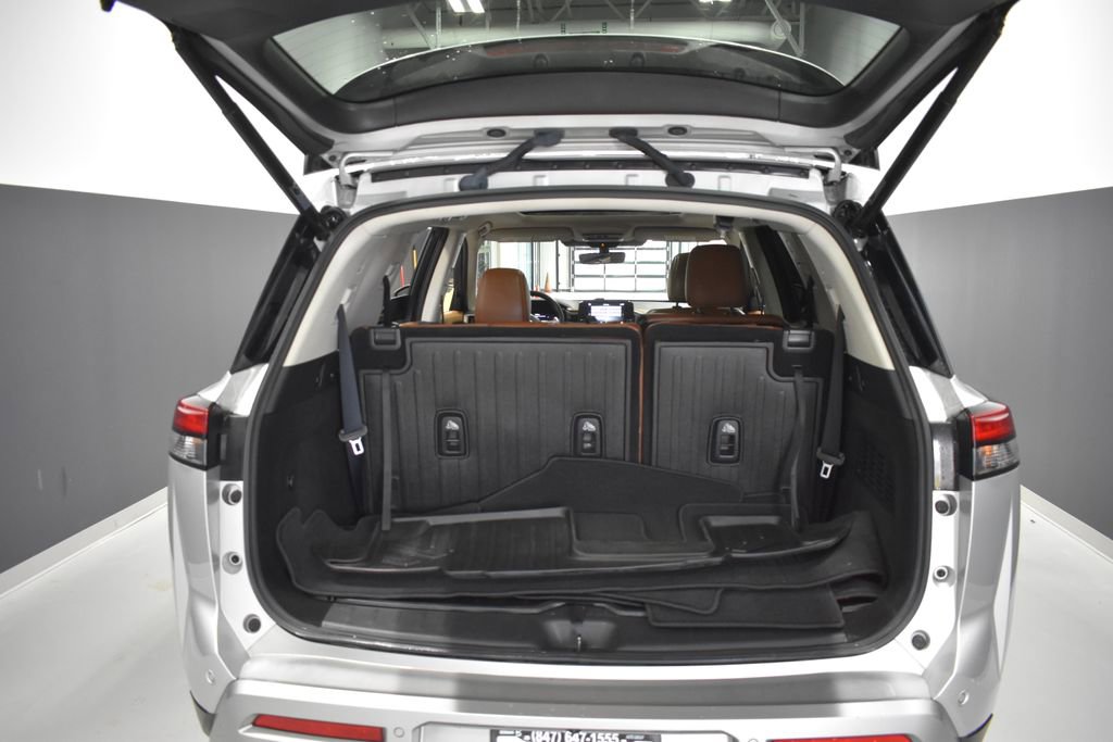 Certified 2023 Nissan Pathfinder Platinum w/ Cargo Package image 38