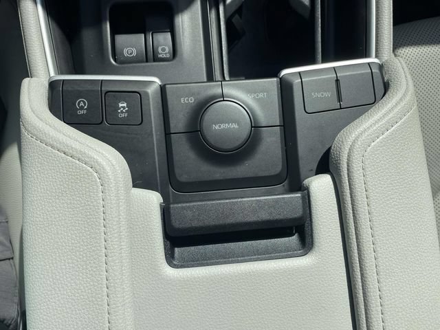 Used 2025 Toyota Grand Highlander FWD image 39