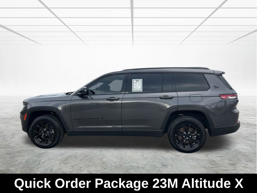 Used 2024 Jeep Grand Cherokee L Altitude AWD/4WD image 8