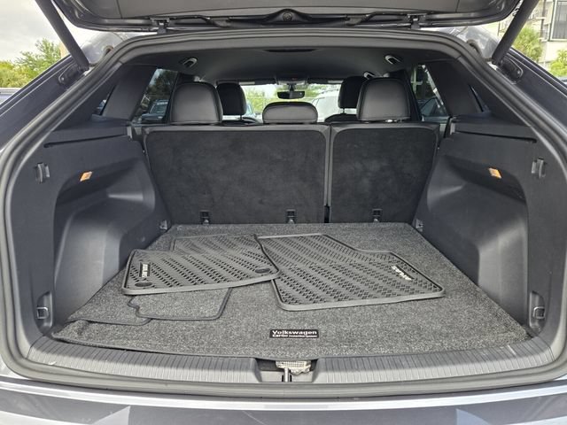 Used 2021 Volkswagen Atlas Cross Sport SE FWD image 13