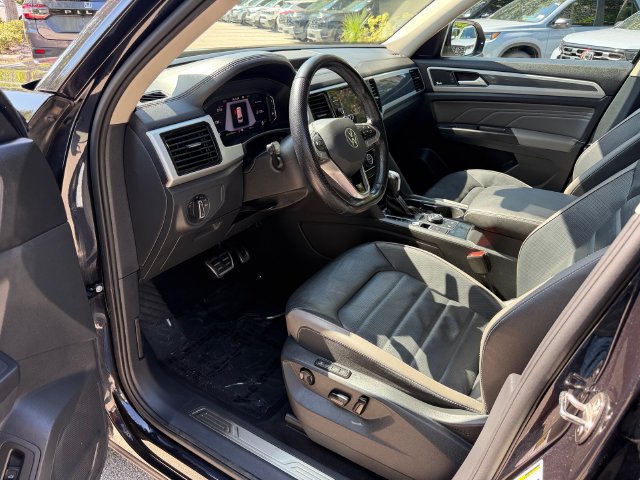 Used 2022 Volkswagen Atlas SEL Premium AWD/4WD image 12
