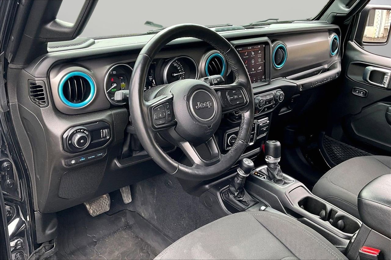 Certified 2023 Jeep Wrangler Unlimited w/ Cold Weather Group image 20