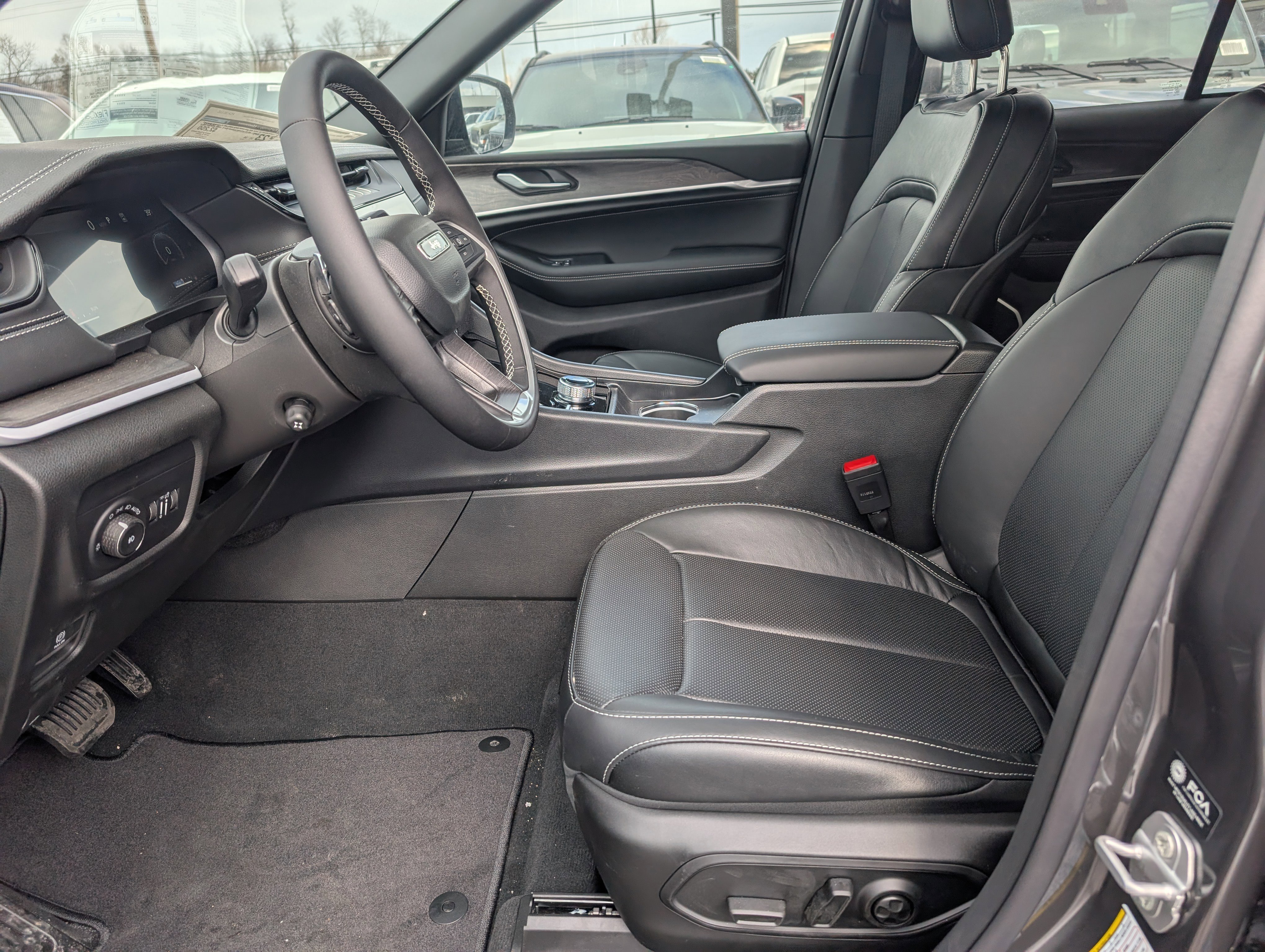 New 2026 Jeep Grand Cherokee Limited image 12