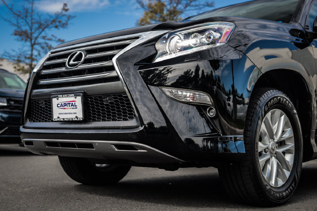 Used 2017 Lexus GX 460 Premium w/ Premium Package AWD/4WD image 11