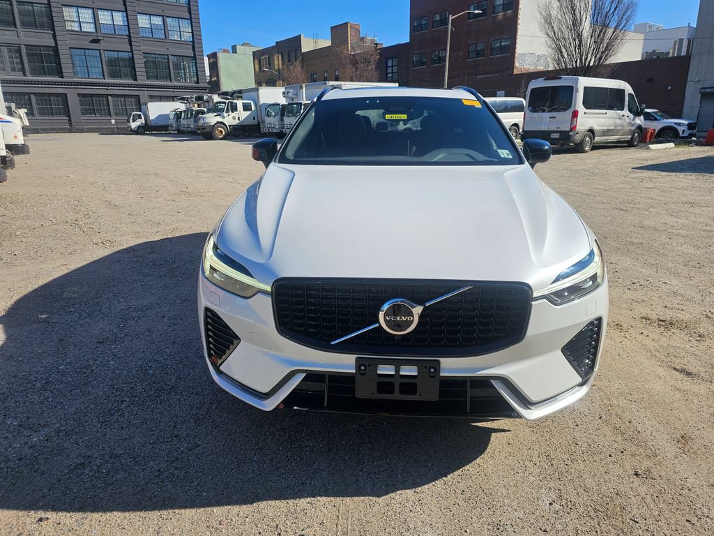Certified 2023 Volvo XC60 B5 Plus w/ Climate Package AWD/4WD image 6