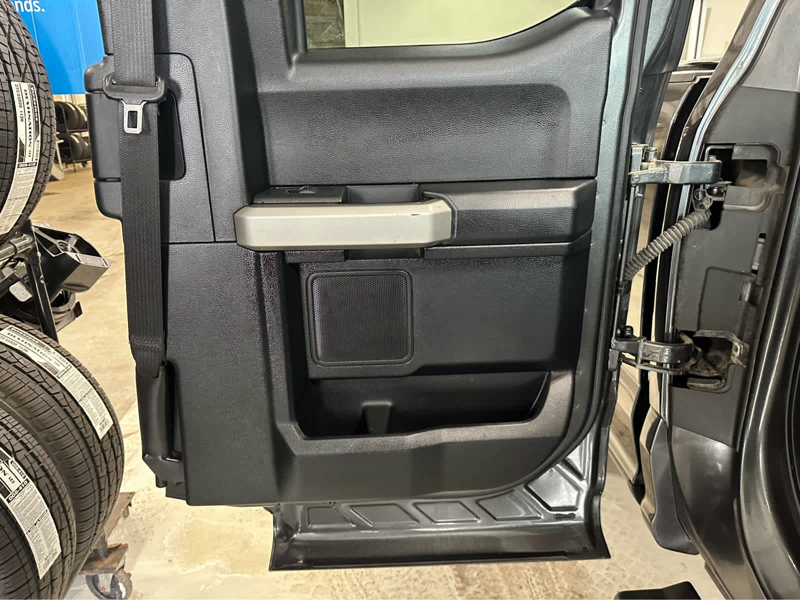 Certified 2017 Ford F350 Lariat w/ Chrome Package image 34