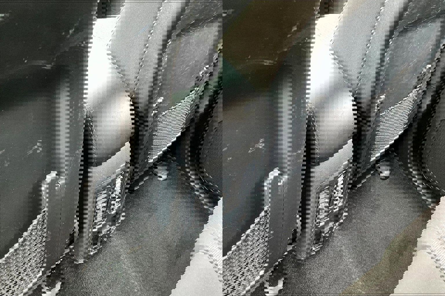 Used 2021 Jeep Grand Cherokee Laredo w/ Security & Convenience Group image 11