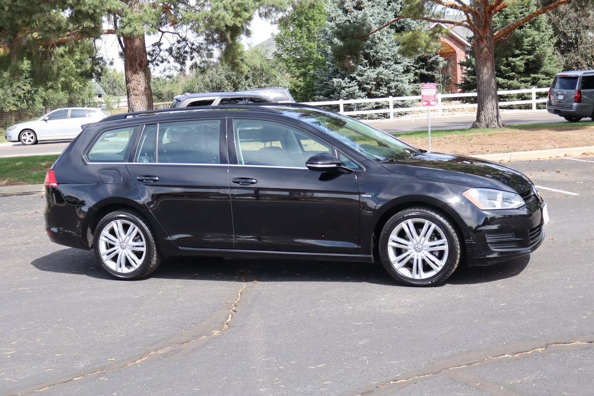 Used 2016 Volkswagen Golf Limited Edition FWD image 2