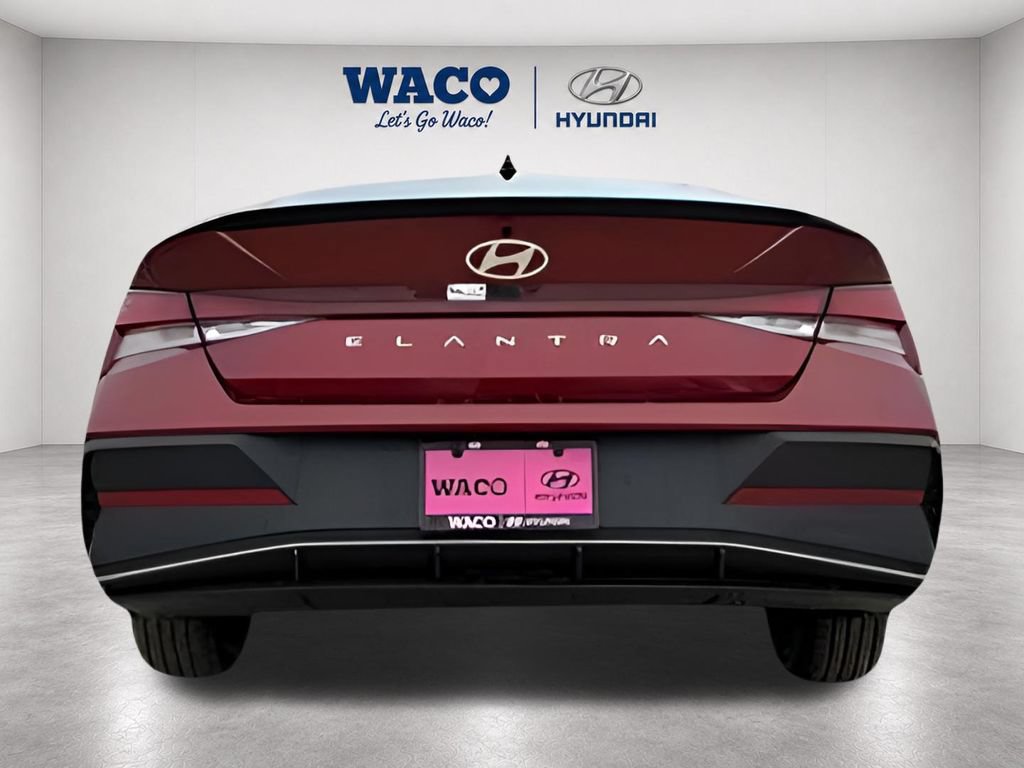 Used 2025 Hyundai Elantra Sport FWD image 10