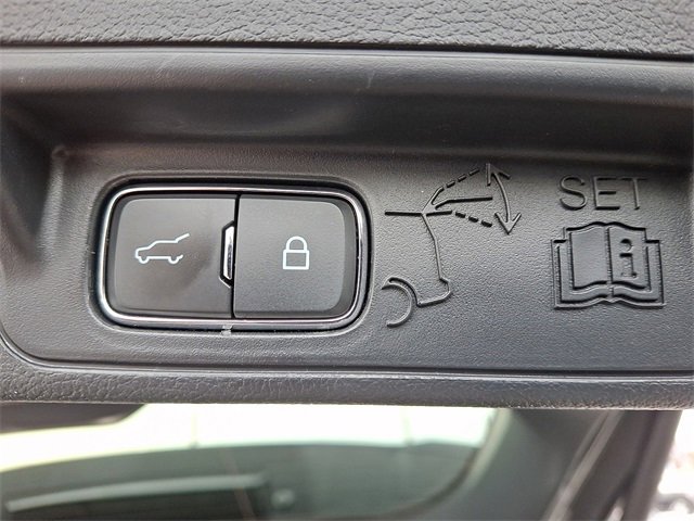 Used 2025 Ford Explorer ST image 31