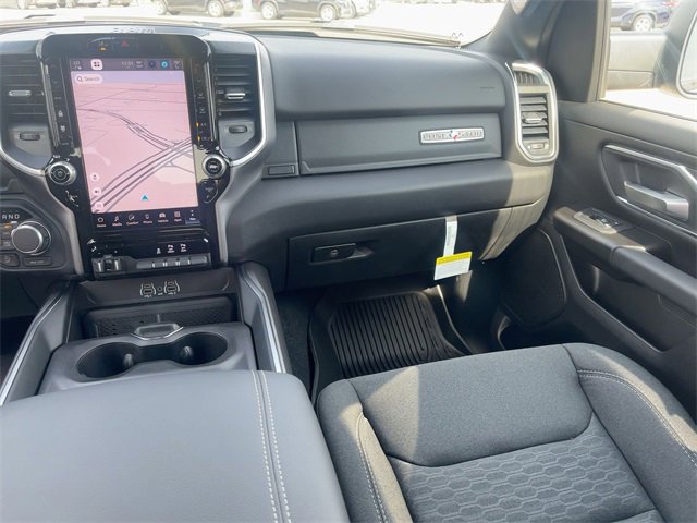 New 2026 RAM 1500 4x4 Crew Cab image 27