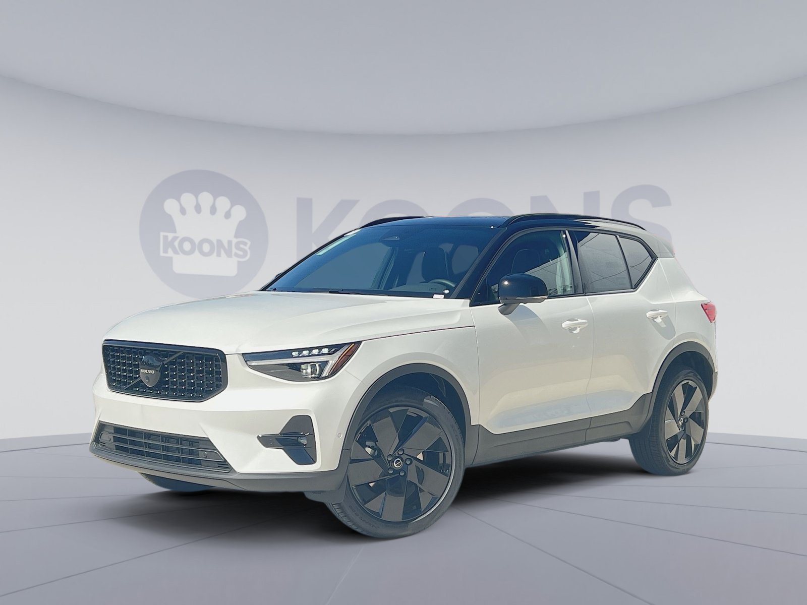 New 2026 Volvo XC40 B5 Ultra w/ Climate Package