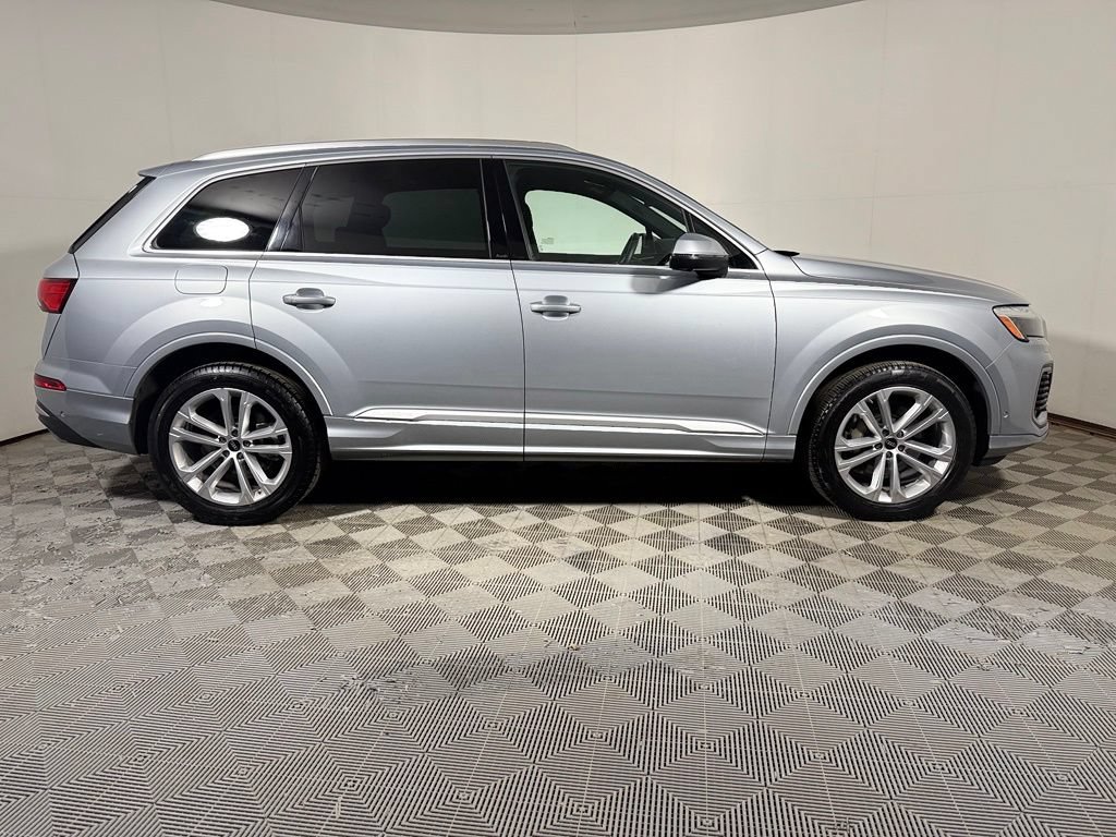 Used 2025 Audi Q7 3.0T Premium Plus AWD/4WD image 8