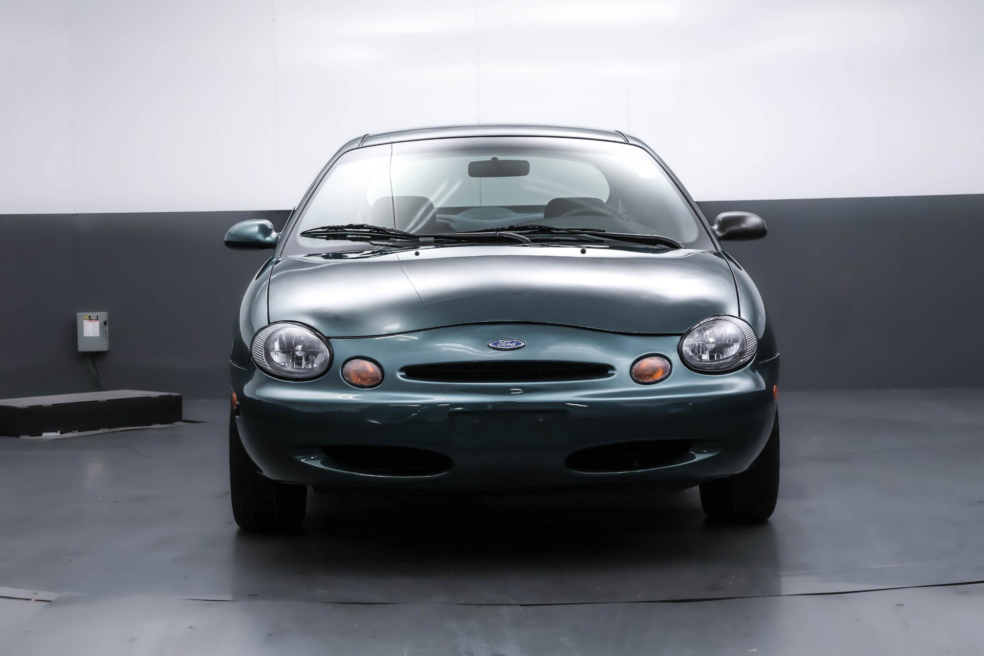 Used 1997 Ford Taurus GL FWD image 28