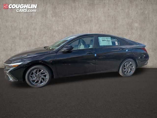 New 2026 Hyundai Elantra Blue image 5