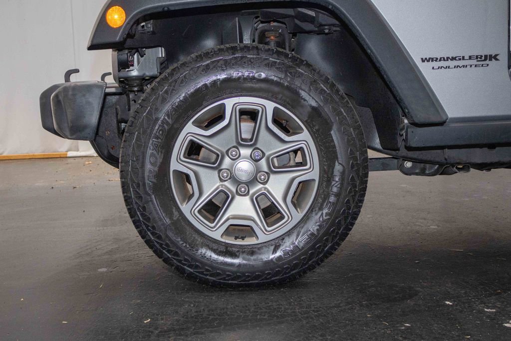 Used 2018 Jeep Wrangler Unlimited Rubicon w/ Cold Weather Group image 8