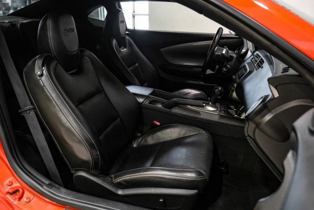 Used 2010 Chevrolet Camaro SS w/ LPO, Ground Effects Package RWD image 26