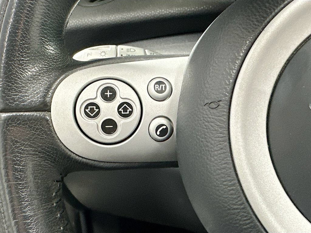 Used 2006 MINI Cooper Hardtop FWD image 32