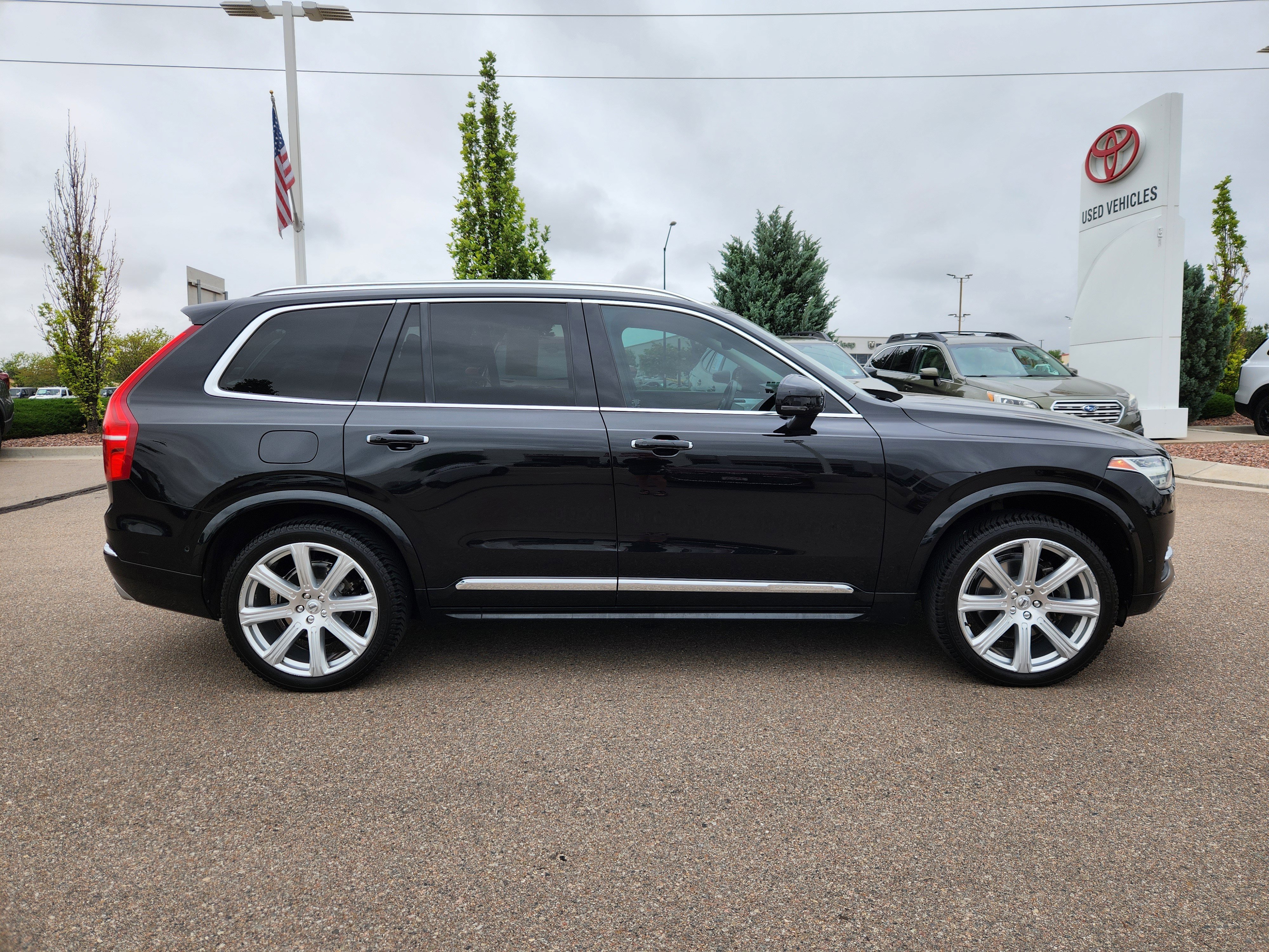 Used 2018 Volvo XC90 T6 Inscription w/ Convenience Package AWD/4WD image 2