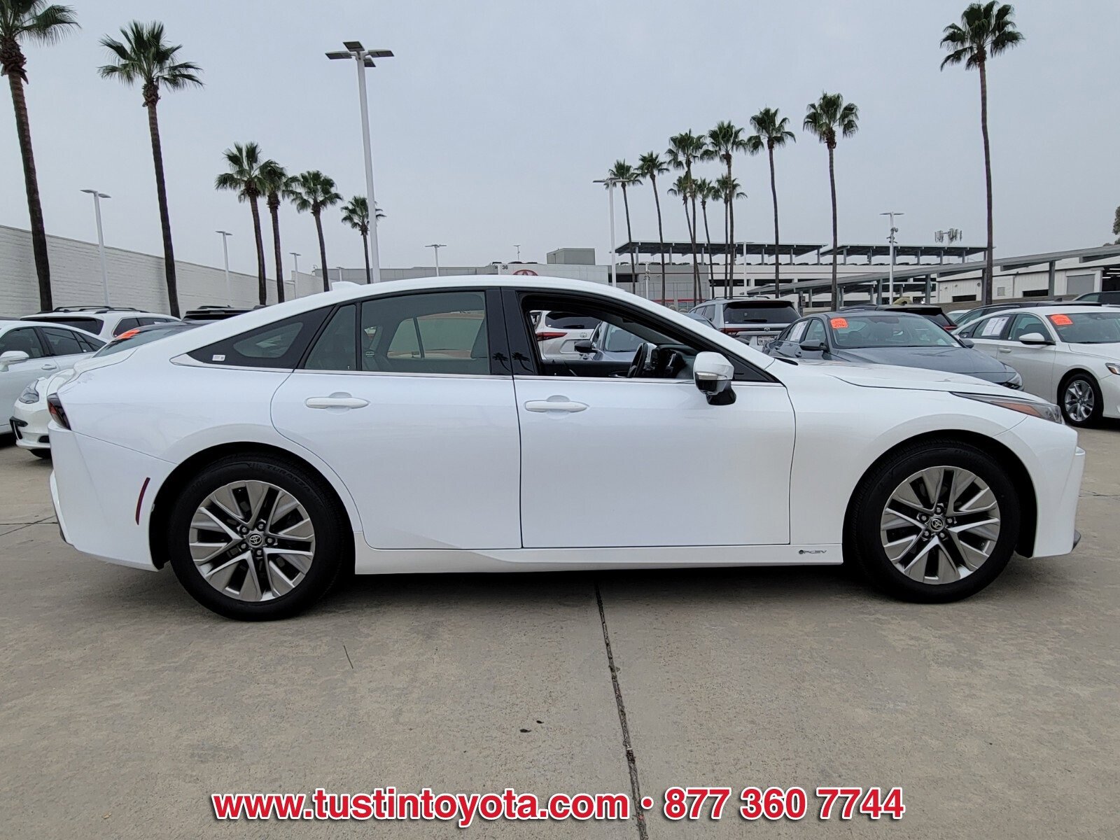 Certified 2024 Toyota Mirai XLE image 3